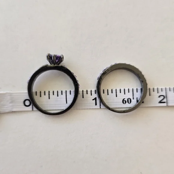 🖤 Black & Violet Ring Stack Set - Picture 9 of 10